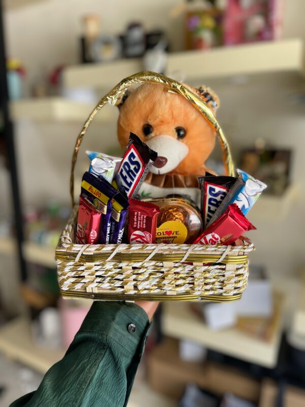 CHOCOLATE BASKET WITH TEDDY BEAR & GIFT CARD