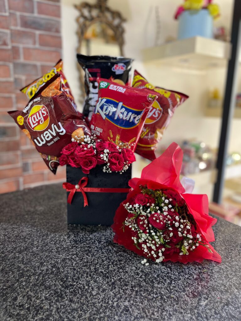 Crunch & Bloom Combo with mix chips and fresh flower bouquet of red roses and gypso